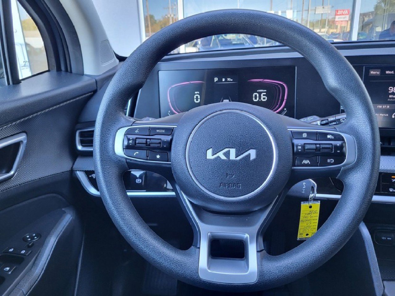 Used 2024 Kia Sportage LX image 8