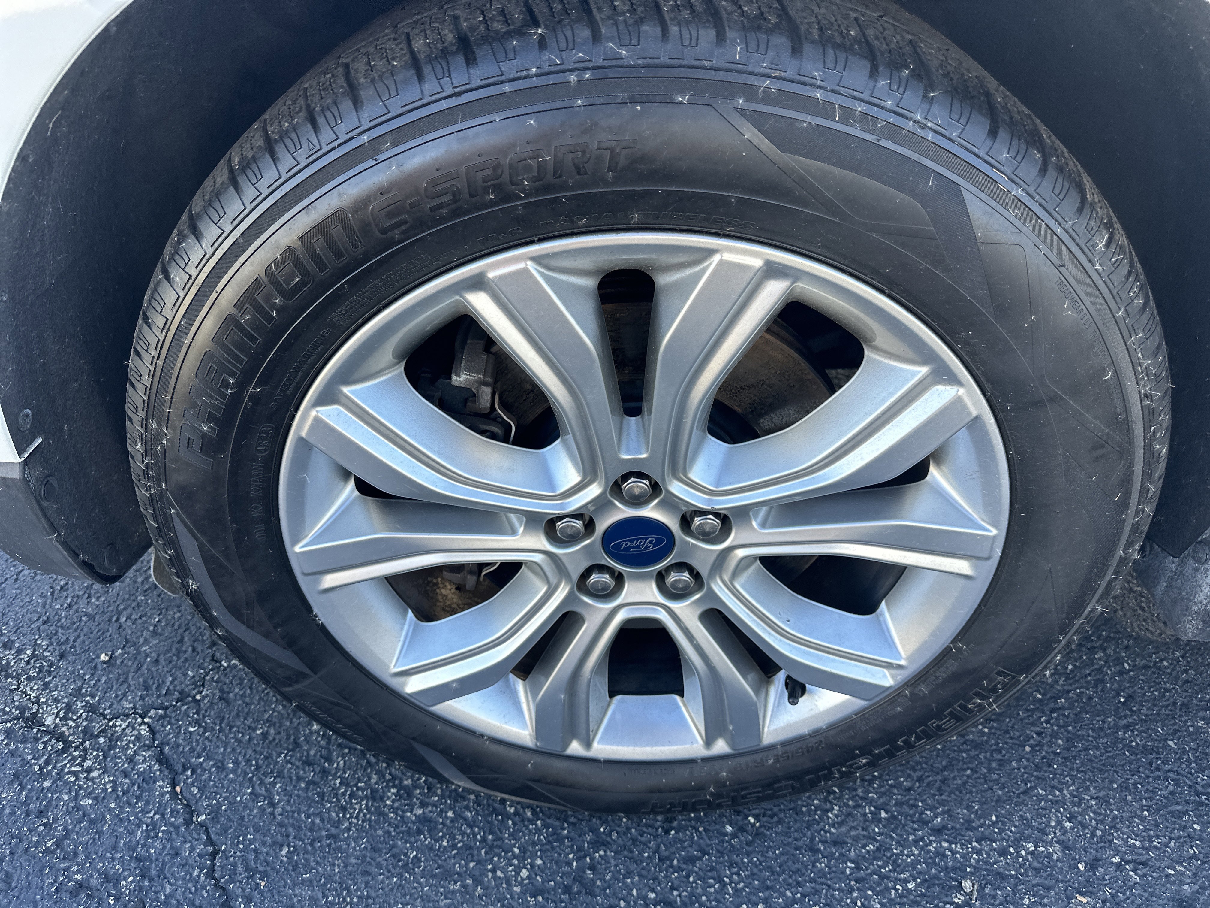 Used 2020 Ford Edge Titanium w/ Equipment Group 301A image 10