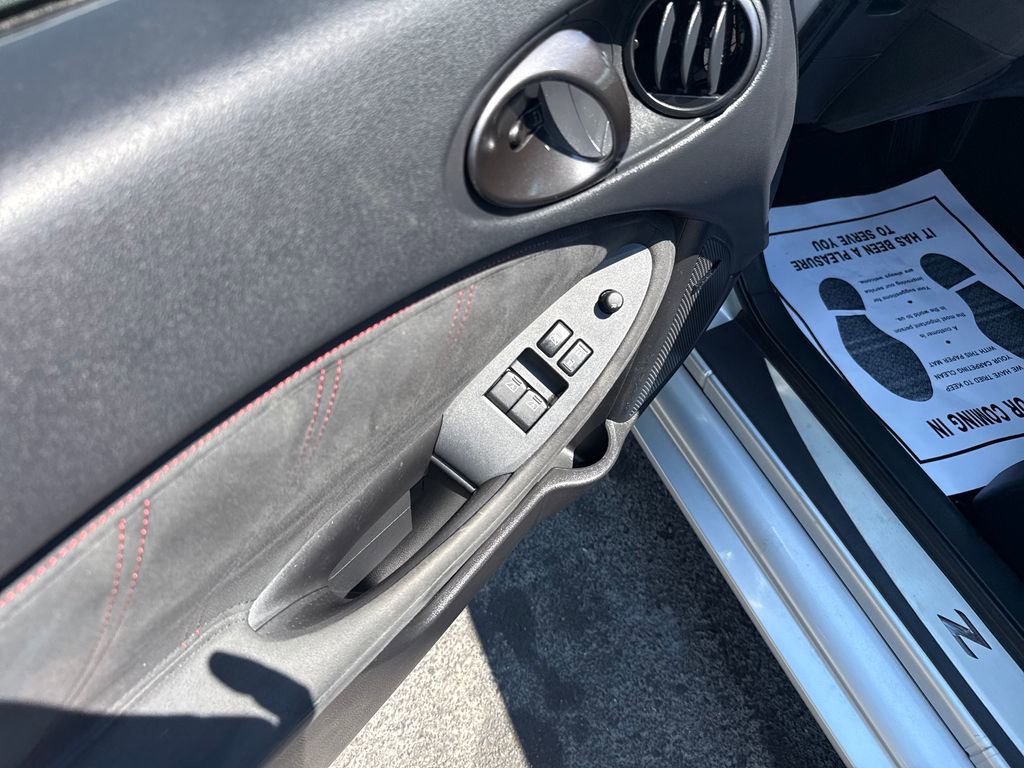 Used 2020 Nissan 370Z image 11