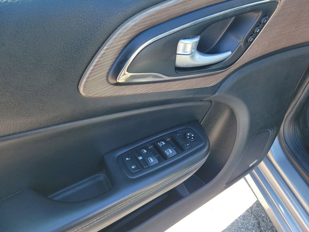 Used 2015 Chrysler 200 C w/ Navigation & Sound Group I AWD/4WD image 18