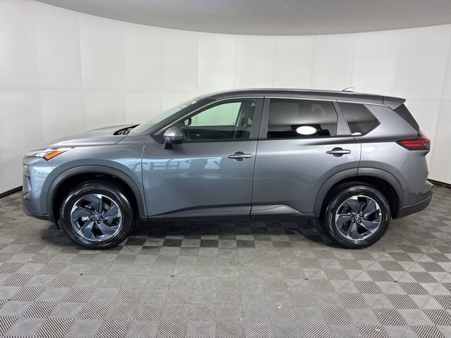 Used 2026 Nissan Rogue SV FWD image 4