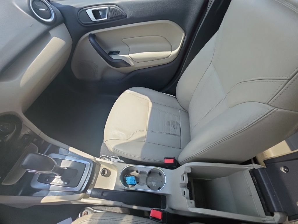 Used 2016 Ford Fiesta Titanium FWD image 25