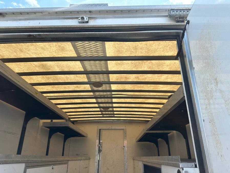 Used 2018 Ford Transit 350 156 DRW w/ Exterior Upgrade Package image 19