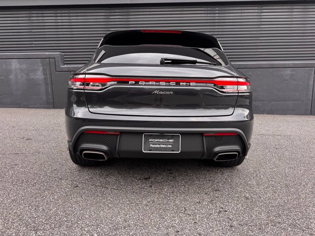 Certified 2026 Porsche Macan AWD/4WD image 9