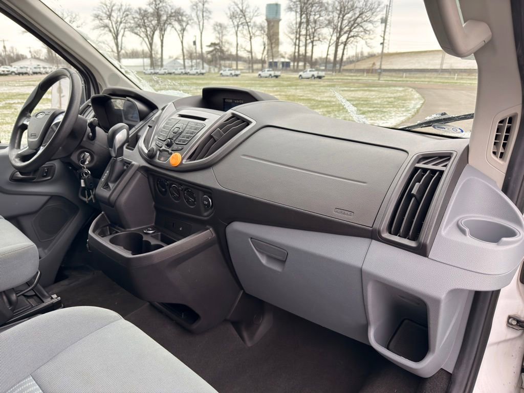 Used 2015 Ford Transit 150 XLT image 30