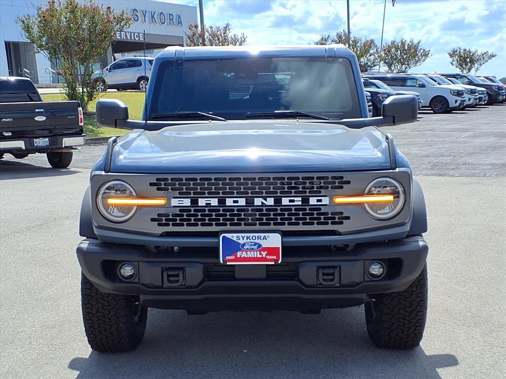 New 2025 Ford Bronco Badlands image 2