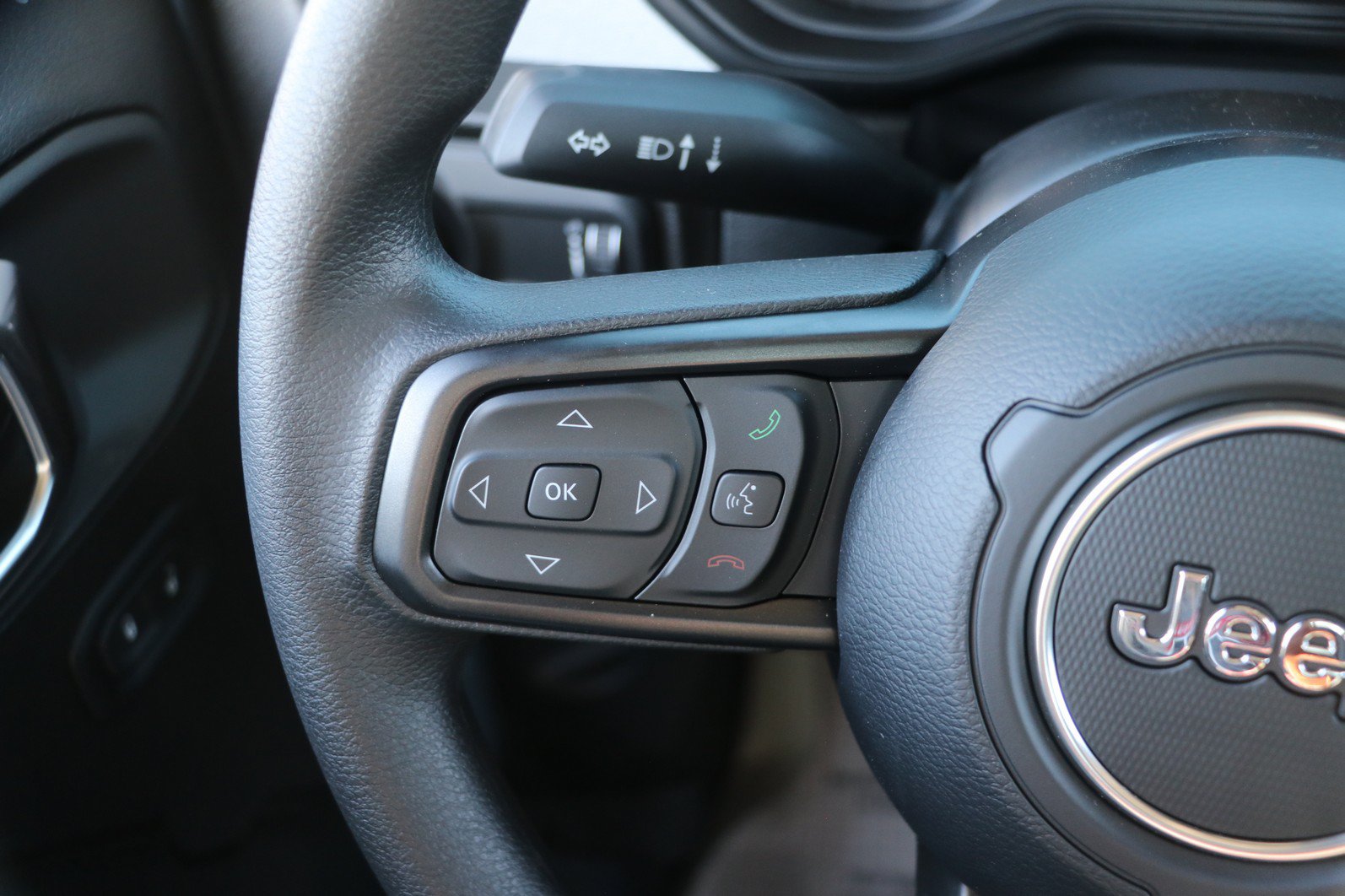 New 2026 Jeep Gladiator Sport AWD/4WD image 18