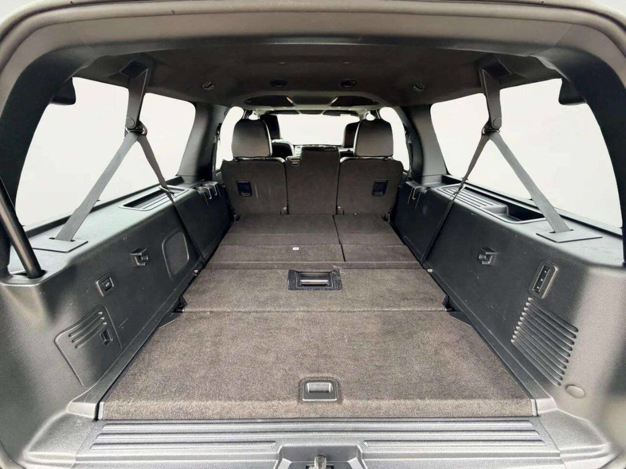 Used 2017 Ford Expedition EL Limited w/ Equipment Group 301A image 9