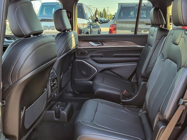 New 2027 Jeep Grand Cherokee L Limited AWD/4WD image 12