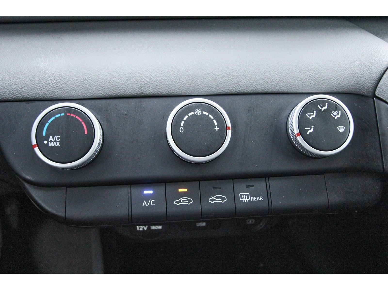 Used 2023 Hyundai Elantra SE FWD image 26