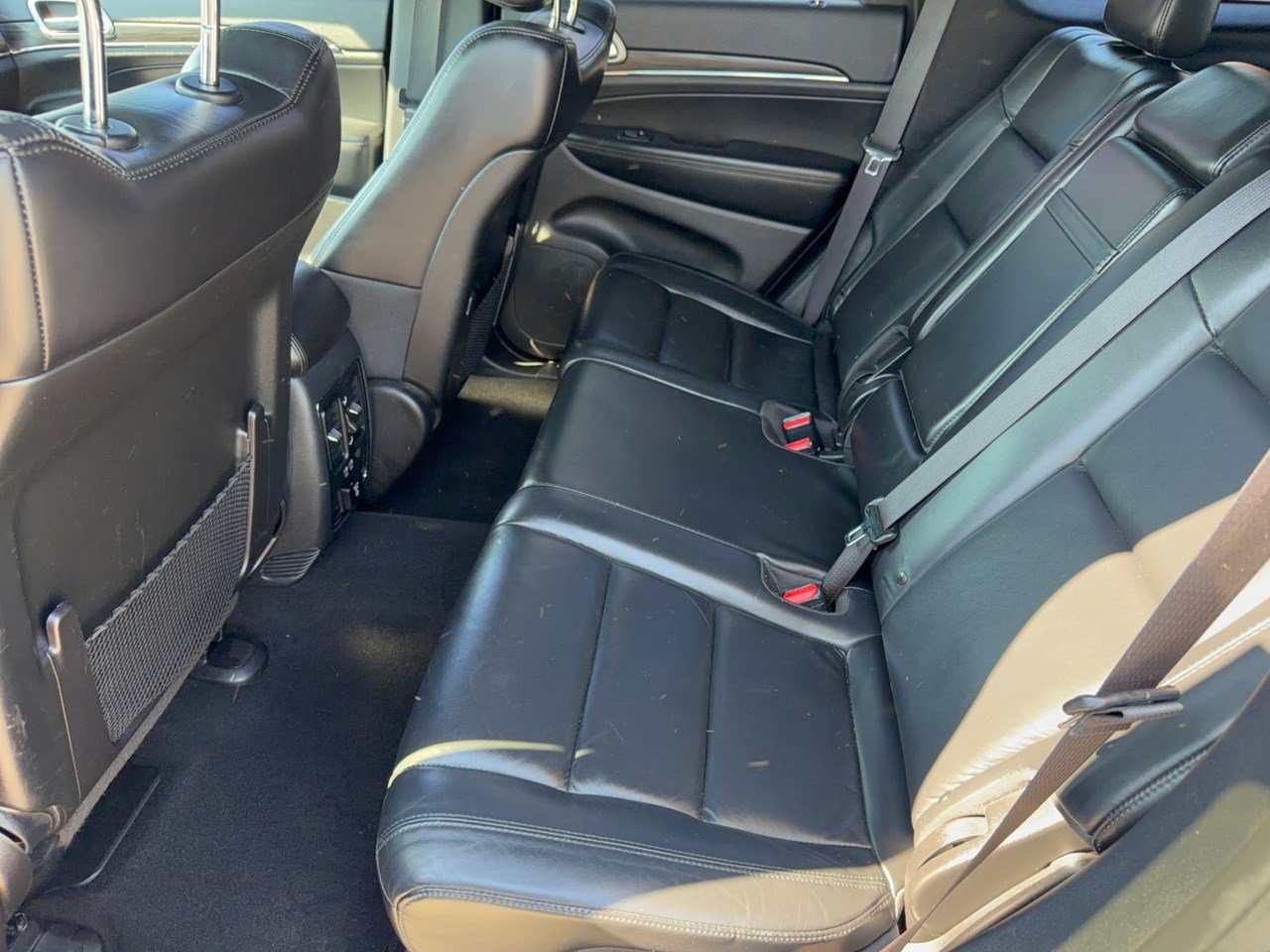 Used 2019 Jeep Grand Cherokee Limited AWD/4WD image 25