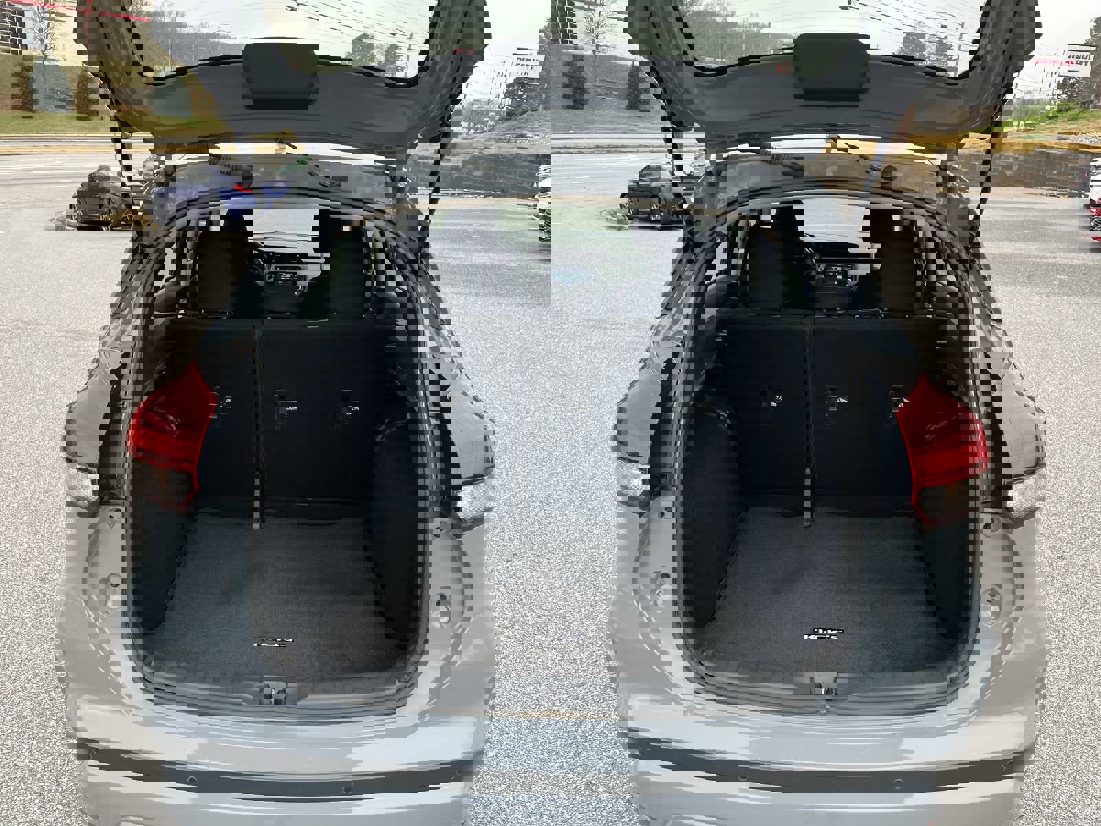 Used 2023 Nissan Kicks SV image 25