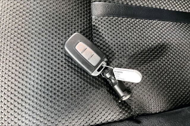 Used 2020 Kia Optima S image 31