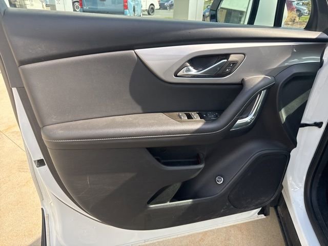 Used 2023 Chevrolet Blazer LT image 22