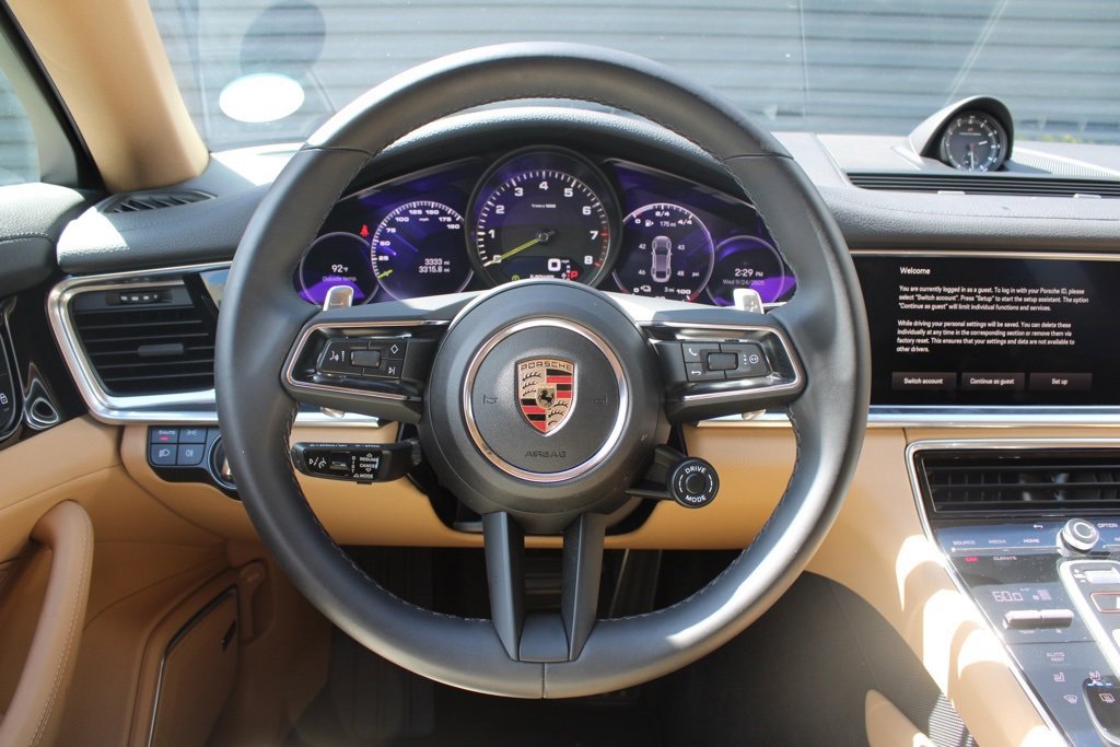 Used 2023 Porsche Panamera 4 image 18