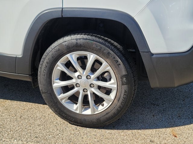 Used 2021 Jeep Cherokee Latitude AWD/4WD image 13