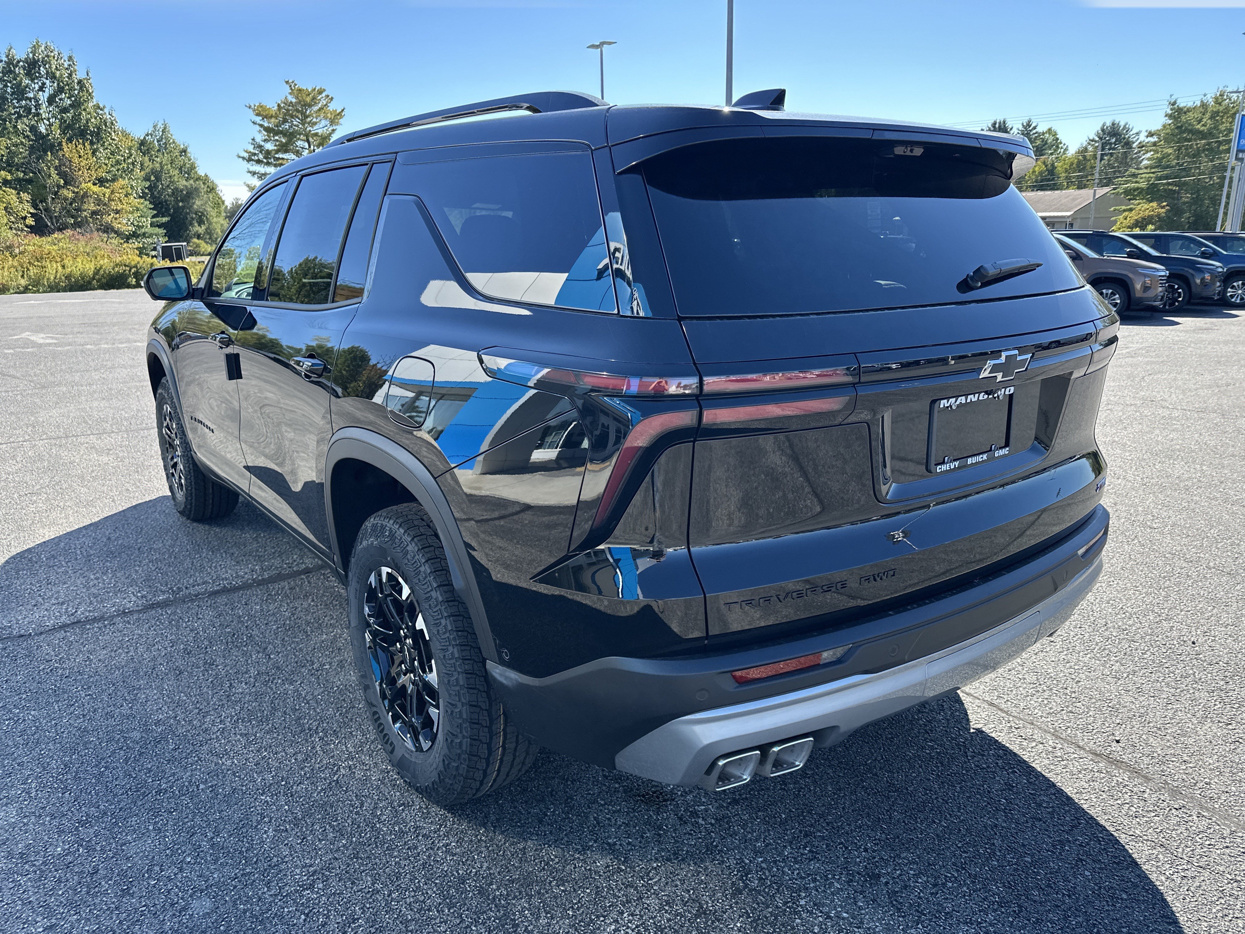 New 2027 Chevrolet Traverse Z71 w/ Enhanced Driving Package AWD/4WD image 4
