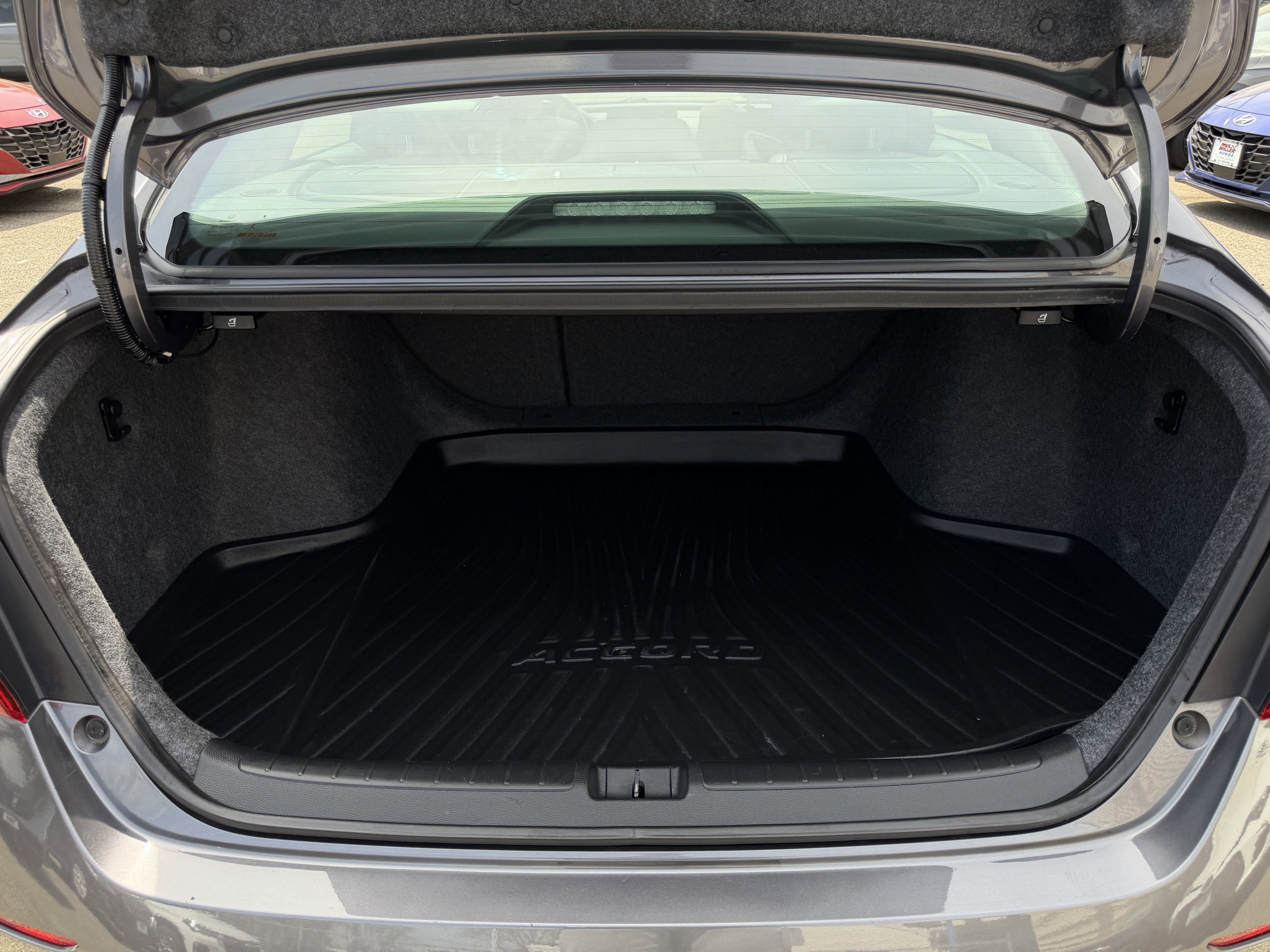 Used 2020 Honda Accord EX-L image 30