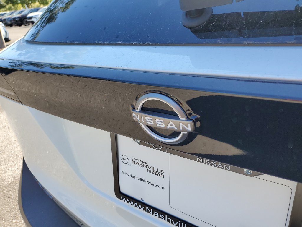 New 2027 Nissan Kicks SR w/ SR Premium Package FWD image 6