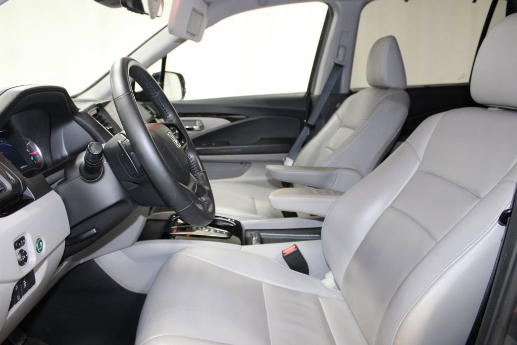 Used 2020 Honda Pilot Touring image 15