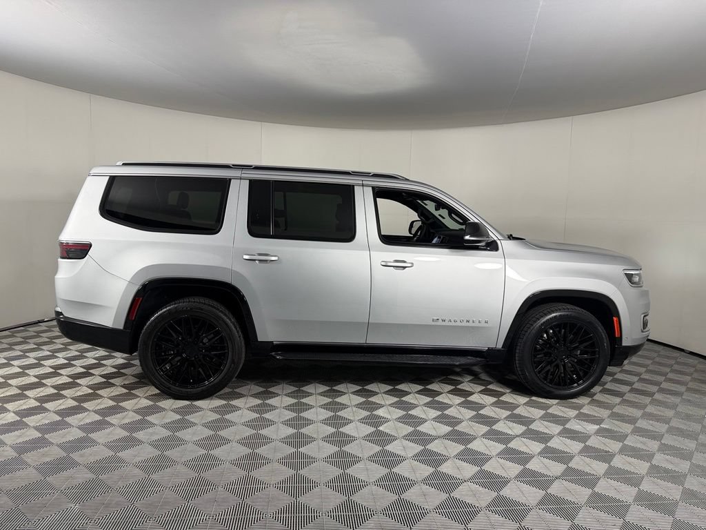 Used 2024 Jeep Wagoneer 2WD image 7