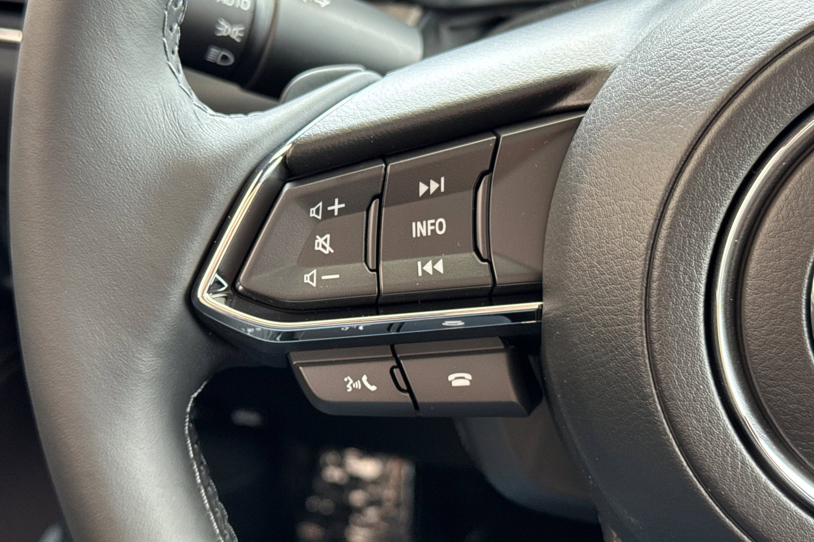 New 2025 MAZDA CX-5 Signature image 27