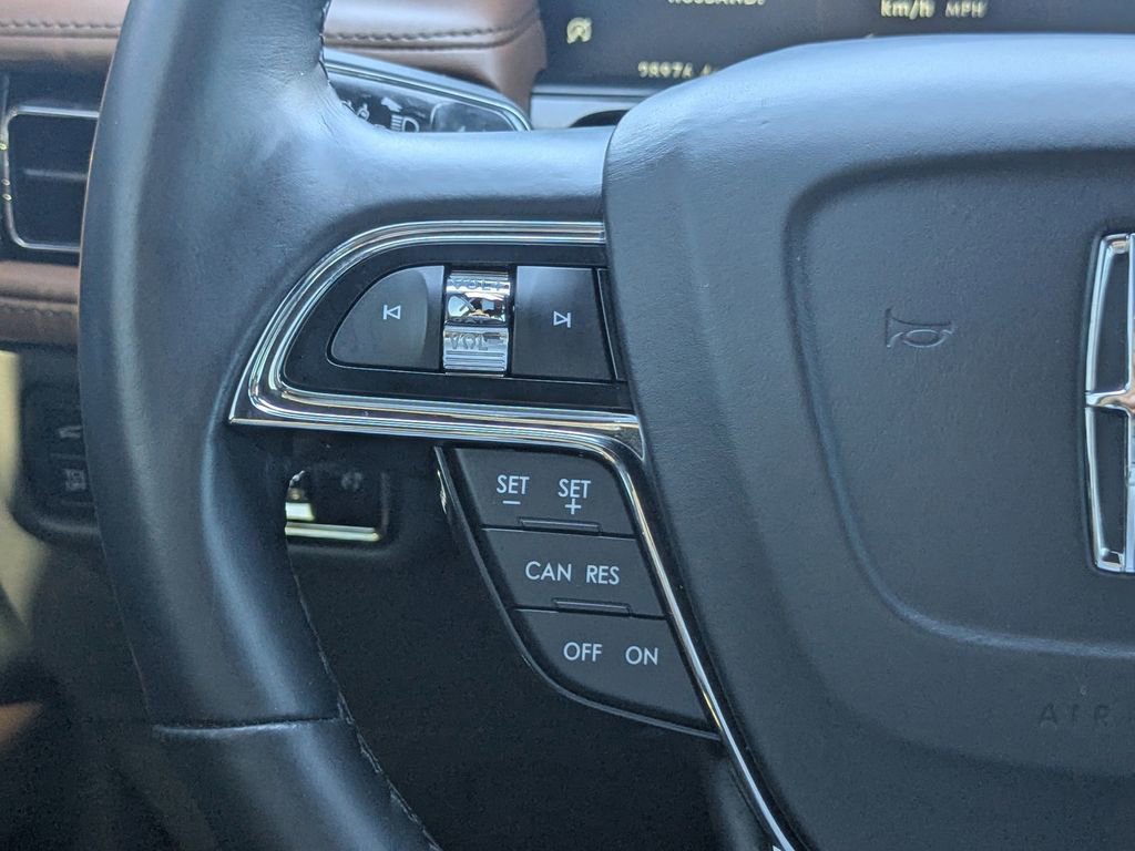 Used 2023 Lincoln Nautilus Reserve w/ Monochromatic Package image 28