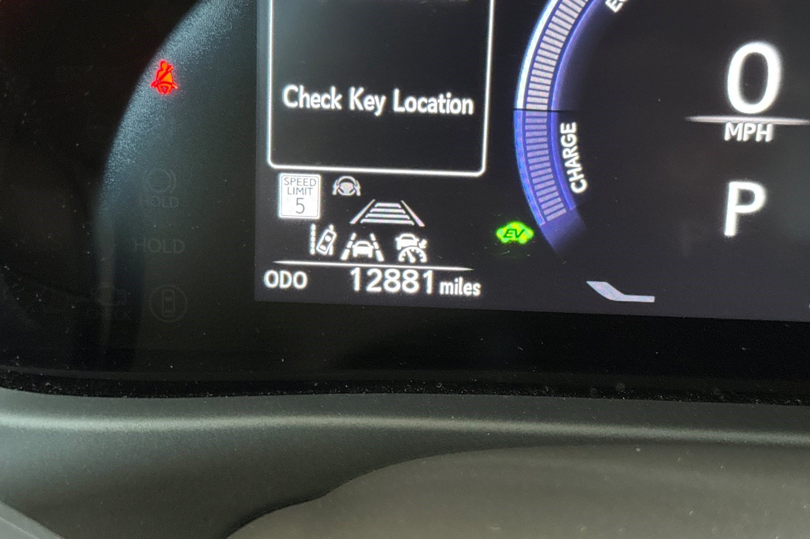 Certified 2025 Lexus UX 300h FWD w/ Accessory Package (Z2) image 35