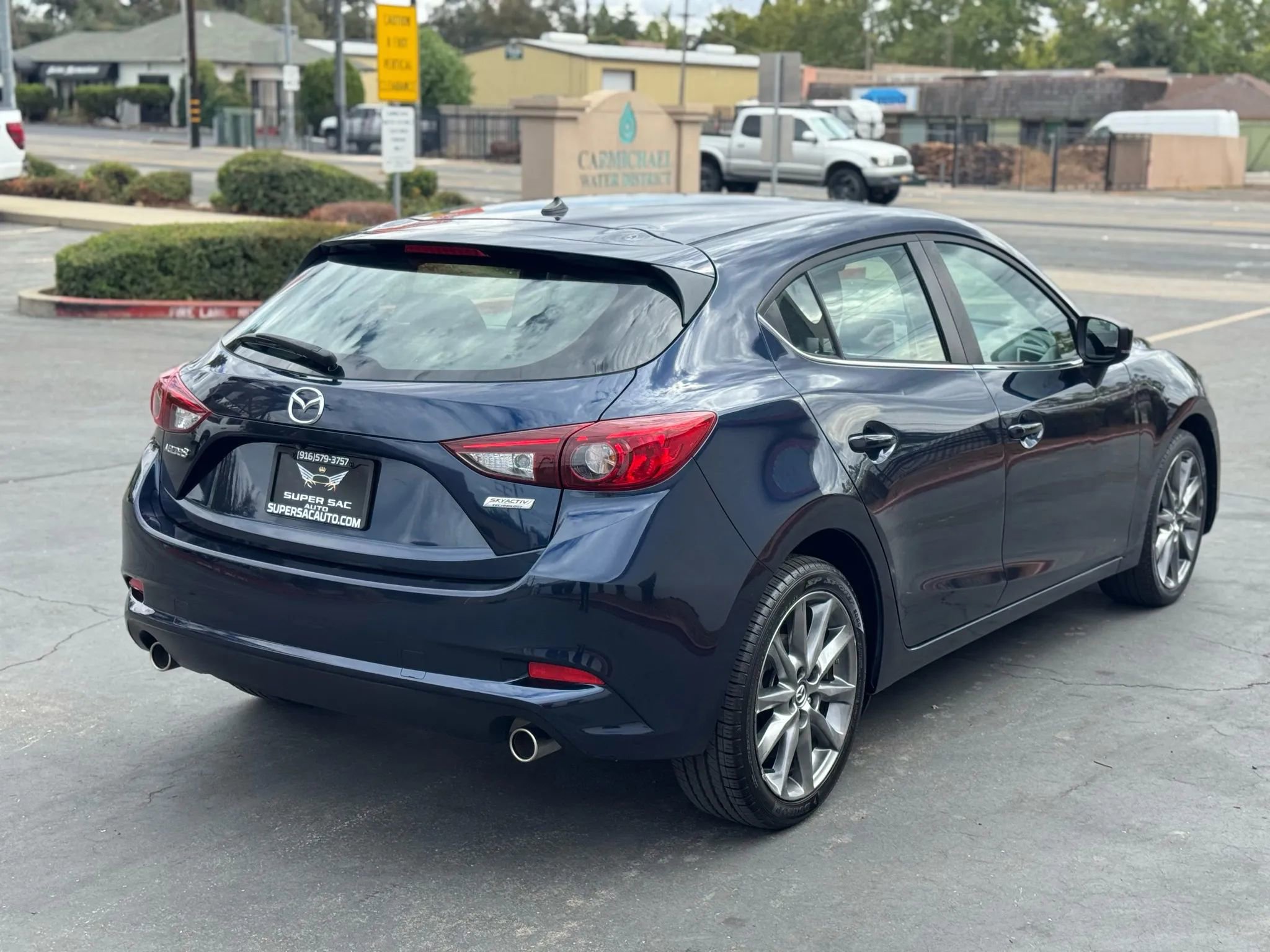 Used 2018 MAZDA MAZDA3 Touring image 6