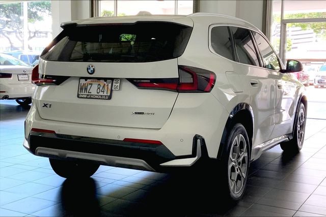 Used 2023 BMW X1 xDrive28i AWD/4WD image 6