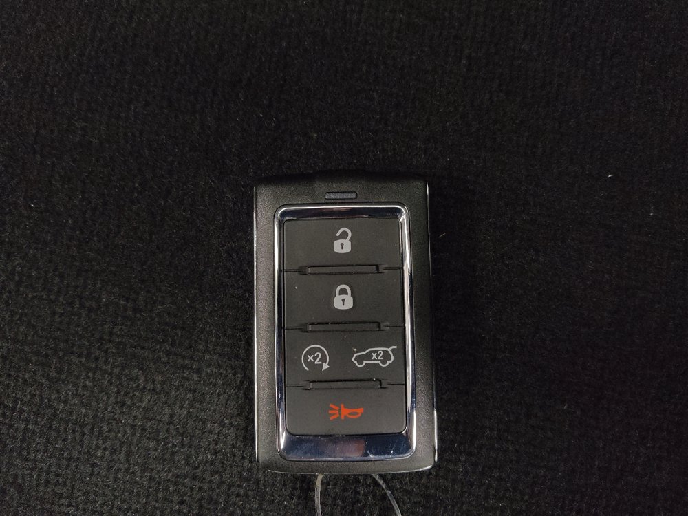 Used 2023 Jeep Grand Cherokee Laredo w/ Luxury Tech Group I AWD/4WD image 32