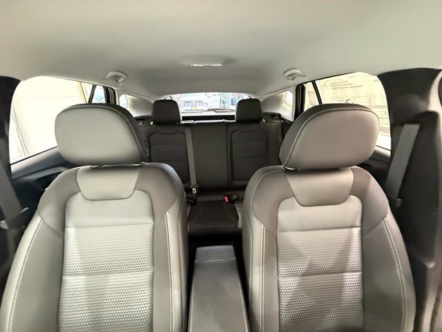 New 2026 Chevrolet Trax LT w/ Driver Confidence Package FWD image 28