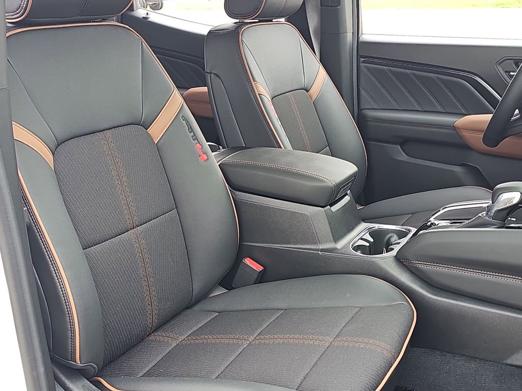 New 2025 GMC Canyon AT4 w/ Nightfall Edition image 35