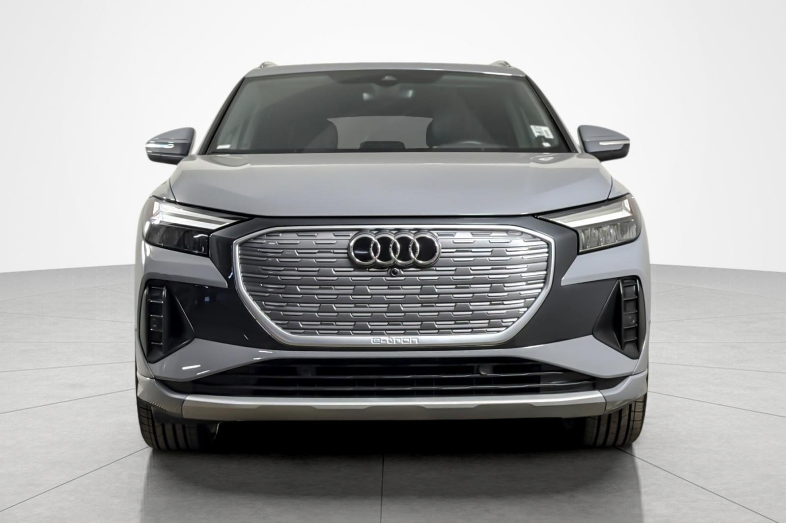 Used 2025 Audi Q4 e-tron Premium RWD image 8