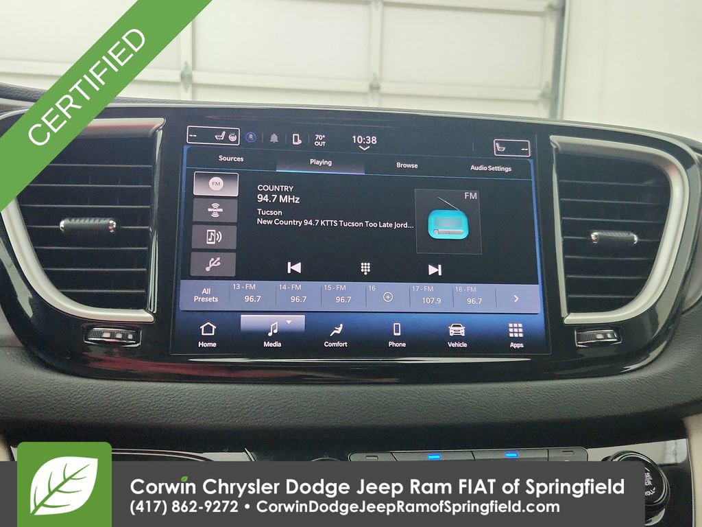 Certified 2023 Chrysler Pacifica Touring-L FWD image 23