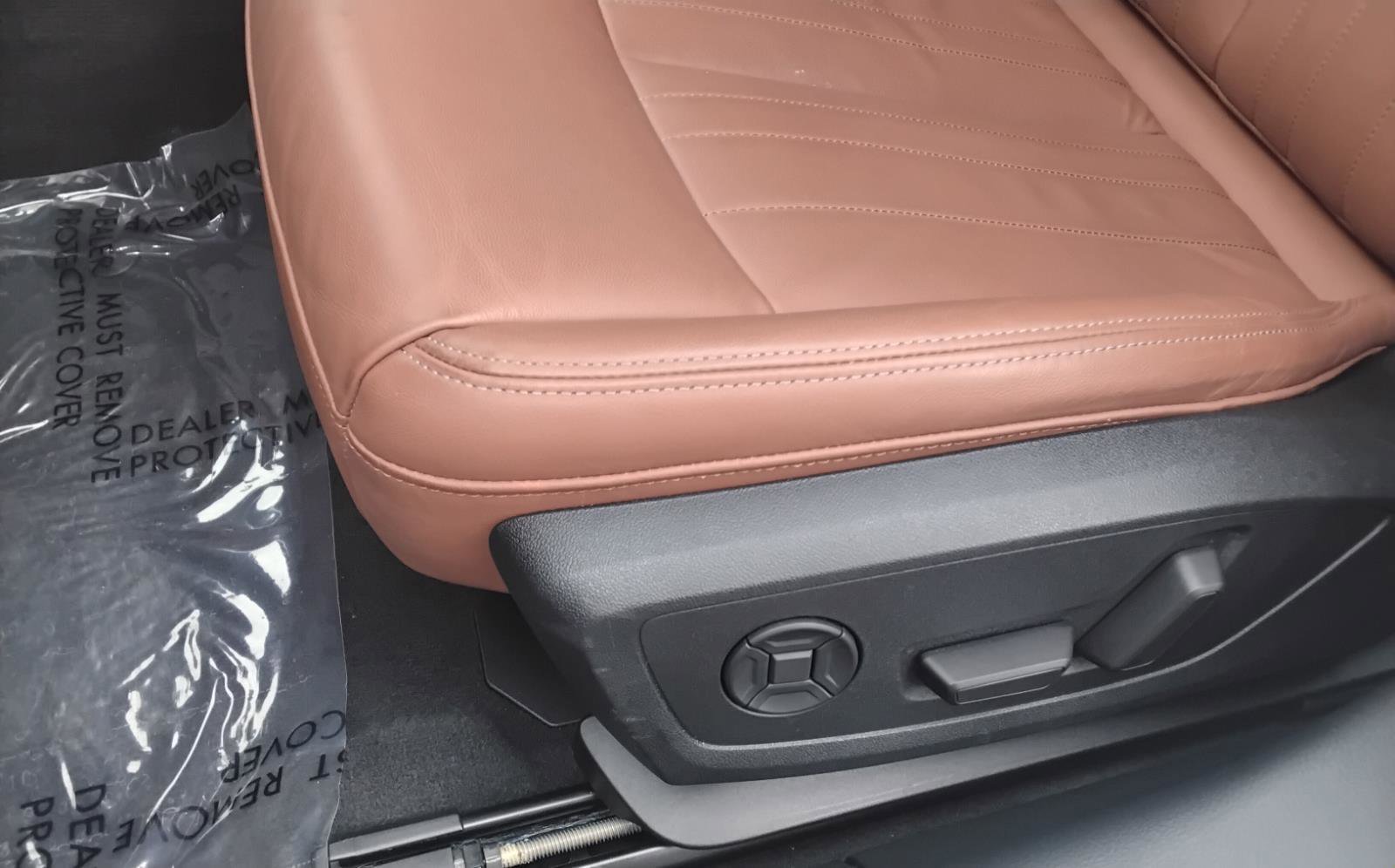 Certified 2025 Audi A6 2.0T Premium w/ Convenience Plus Package image 17