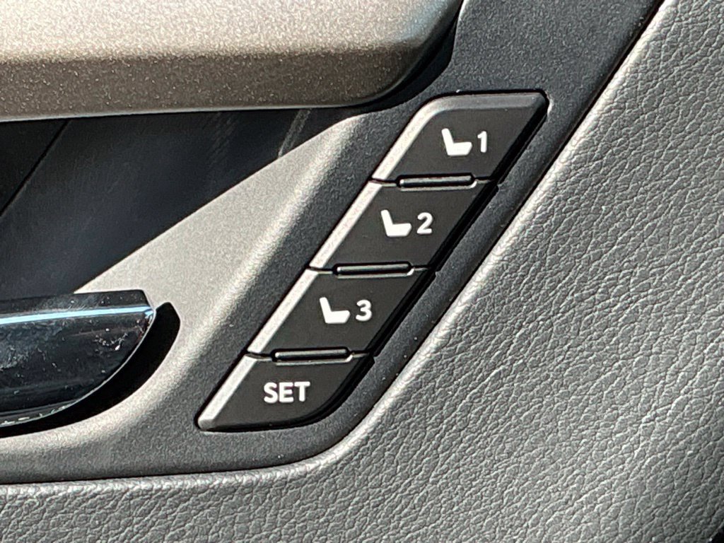 Certified 2020 Lexus RX 450hL AWD w/ Premium Package image 13
