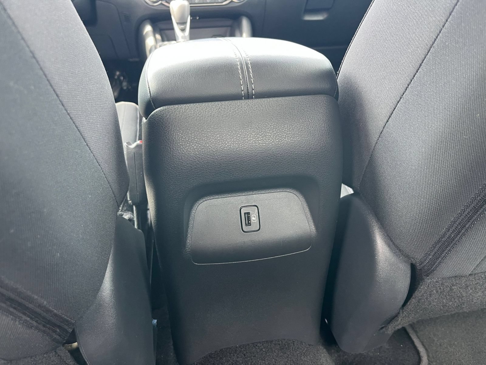 Used 2025 Nissan Sentra SV FWD image 22