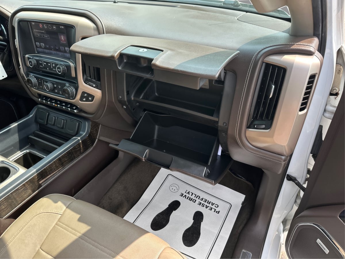 Used 2016 GMC Sierra 1500 Denali w/ Enhanced Driver Alert Package AWD/4WD image 42