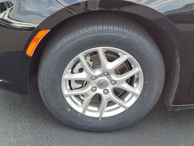 Used 2024 Chrysler Pacifica Touring-L FWD image 31