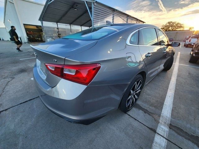 Used 2017 Chevrolet Malibu LT w/ Leather Package image 6