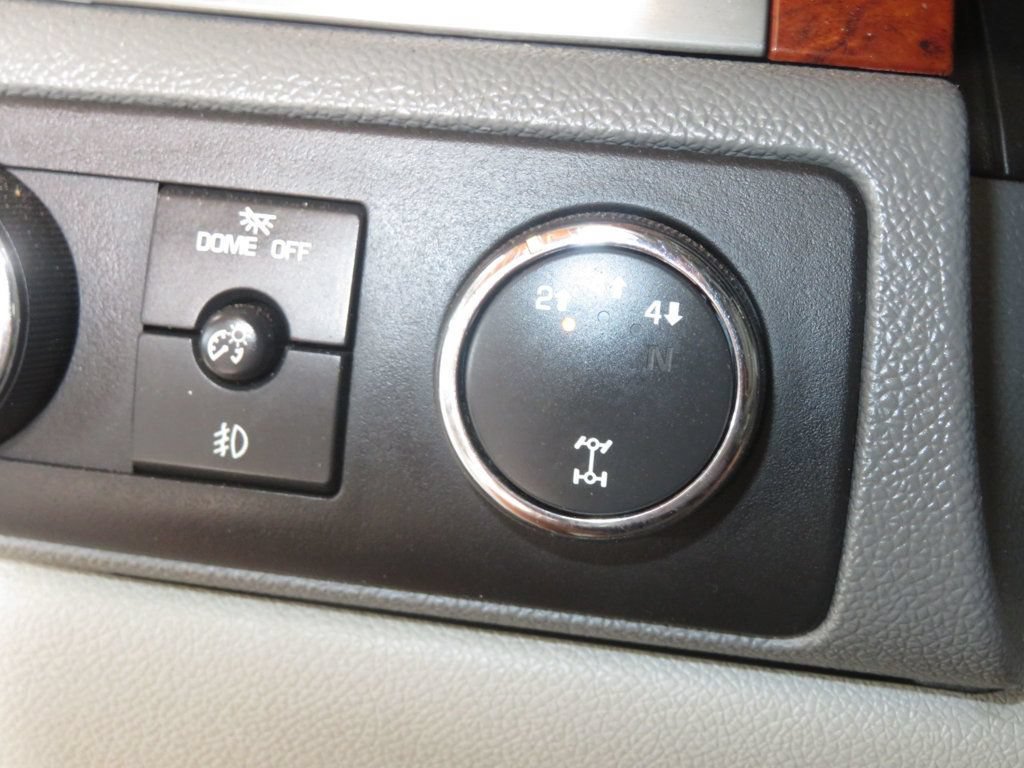 Used 2010 GMC Sierra 2500 SLT w/ SLT Convenience Package AWD/4WD image 42