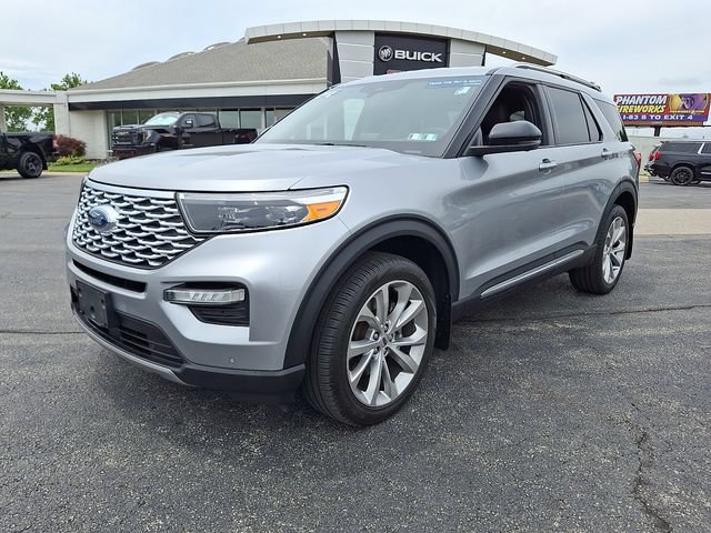 Used 2023 Ford Explorer Platinum w/ Technology Package AWD/4WD image 3