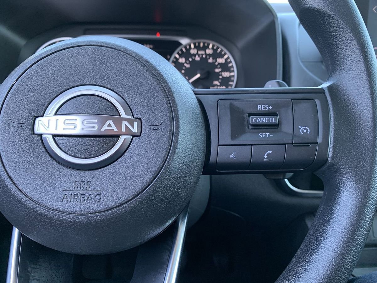Used 2023 Nissan Rogue S AWD/4WD image 19