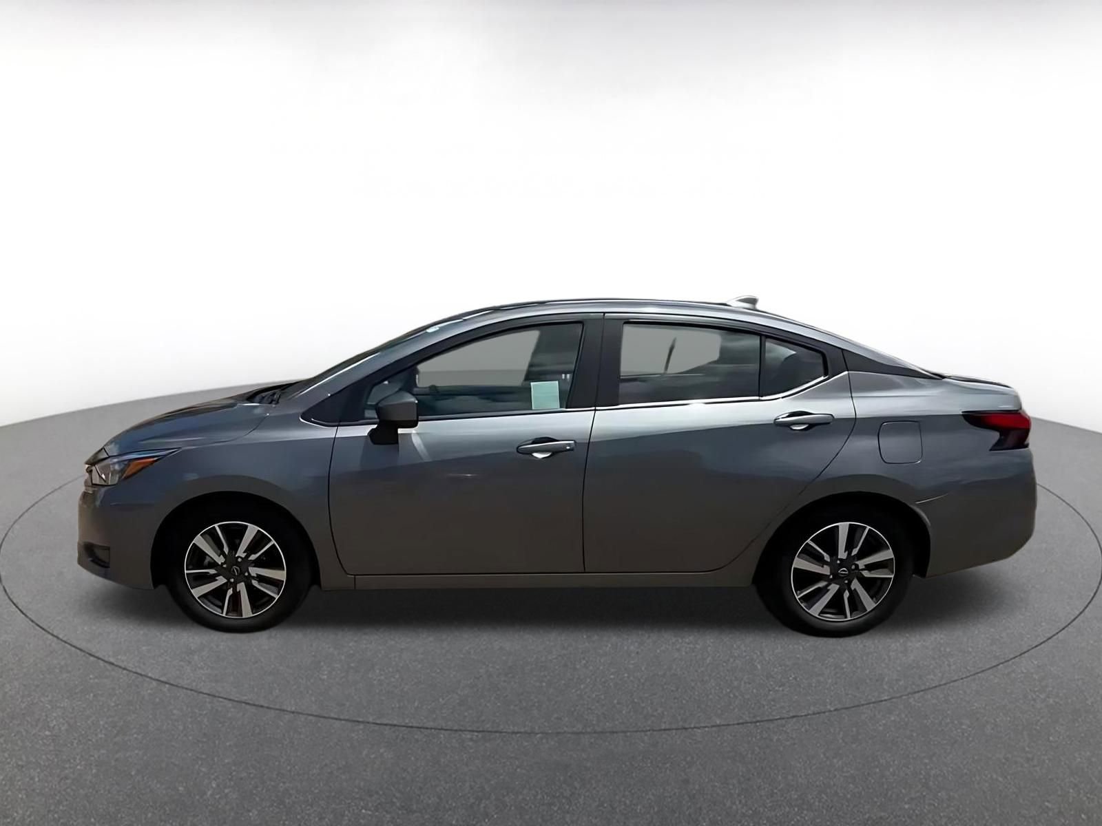 Used 2025 Nissan Versa SV FWD image 9