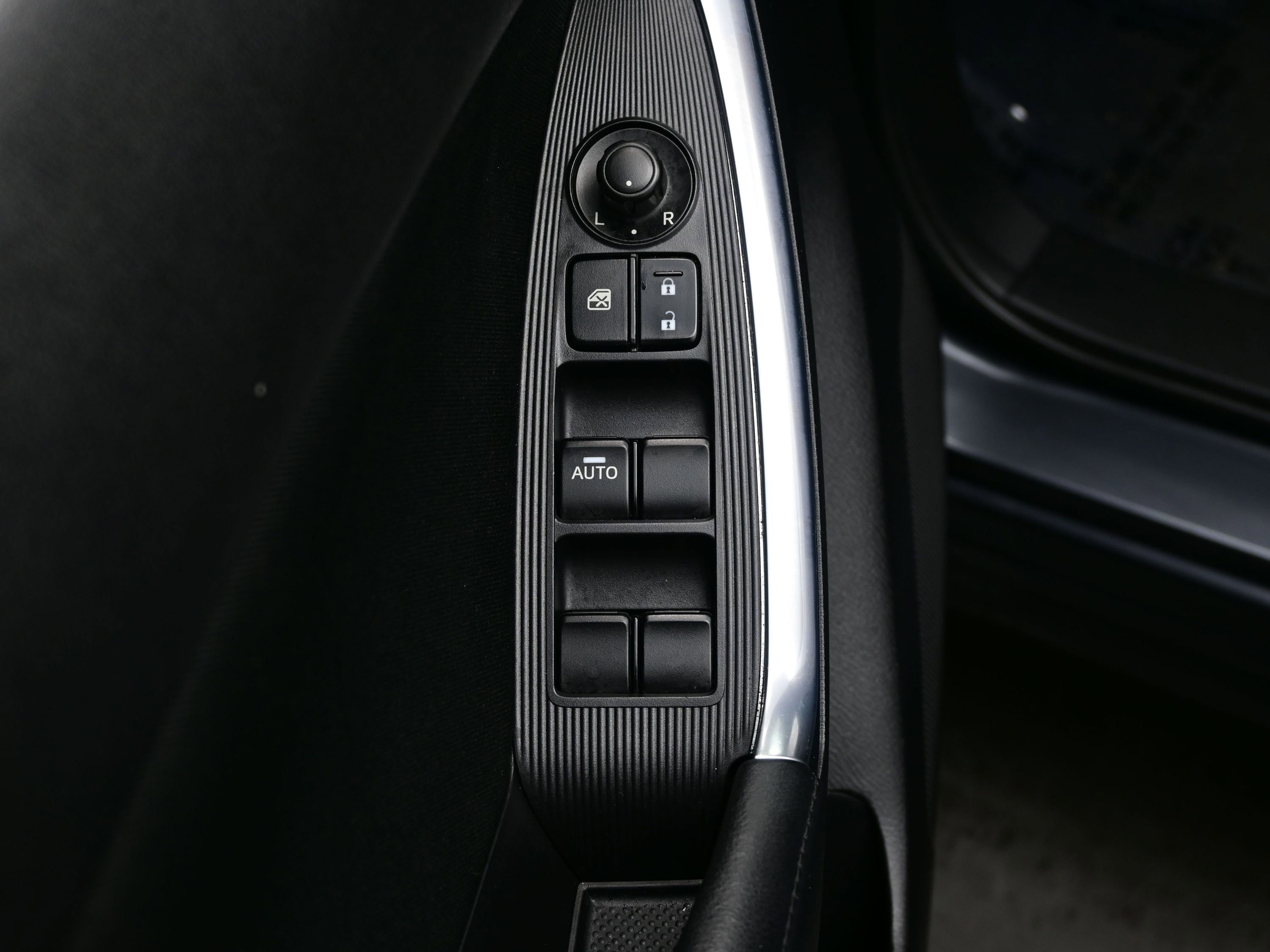 Used 2015 MAZDA CX-5 Touring image 10