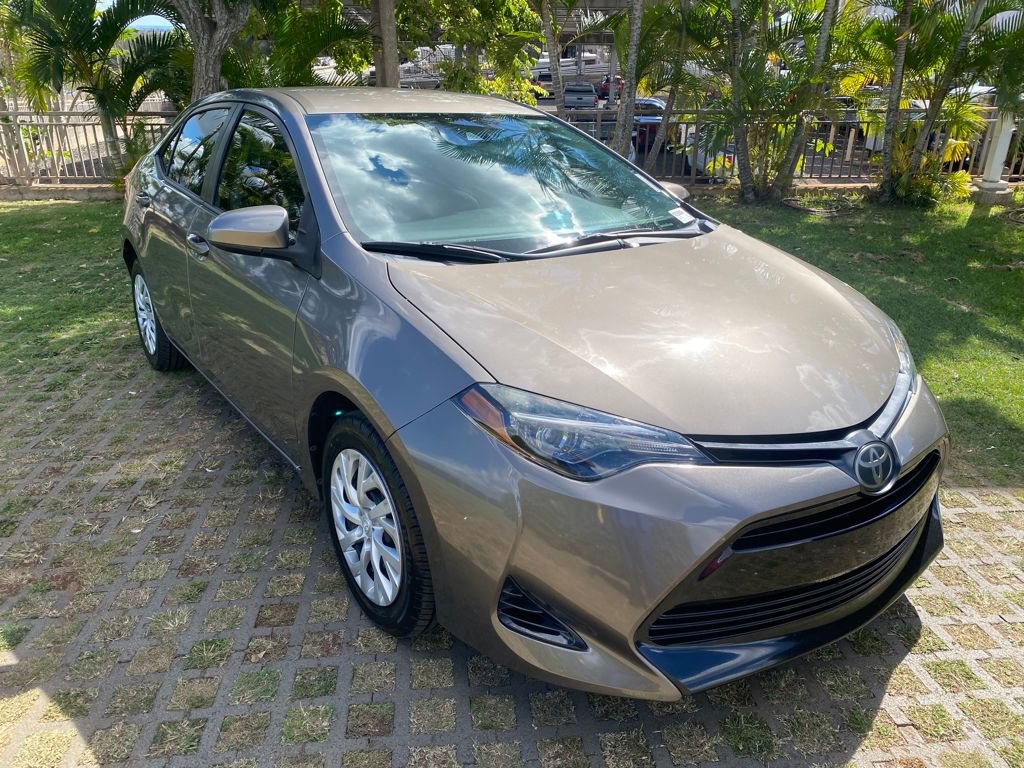 Used 2019 Toyota Corolla LE image 1