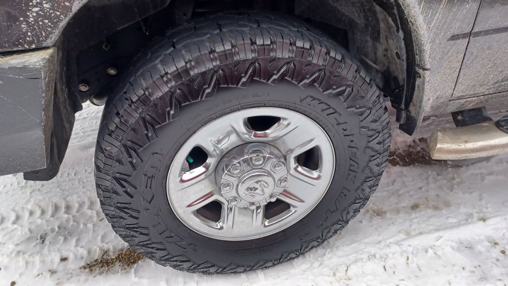 Used 2020 RAM 2500 Tradesman w/ Chrome Appearance Group image 4