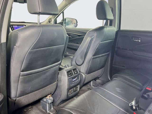 Used 2017 Honda Pilot Touring image 23