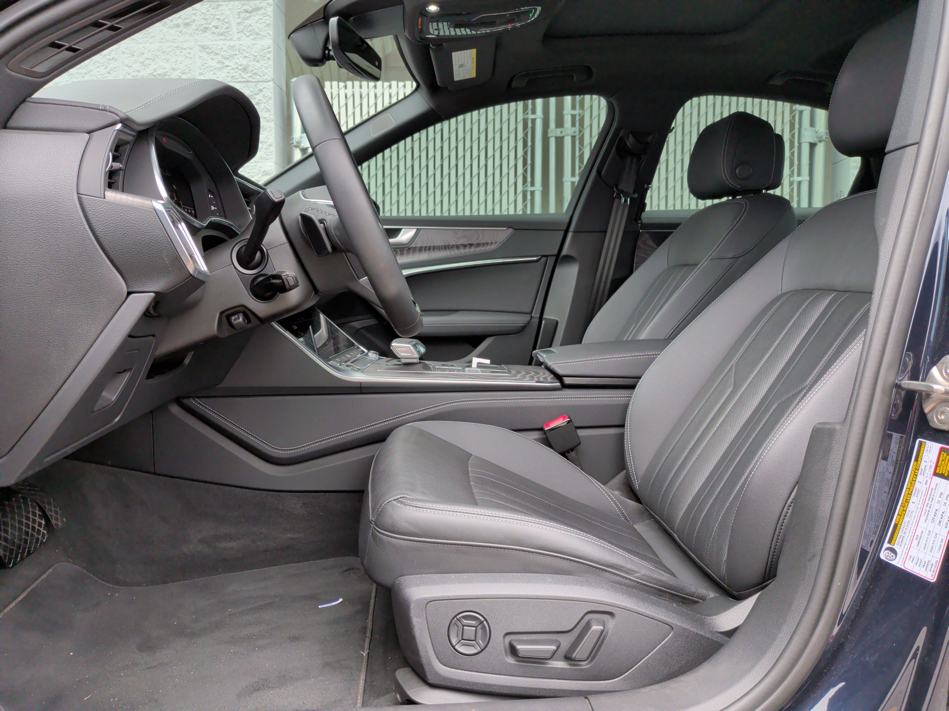 Certified 2025 Audi A6 Premium Plus w/ Premium Plus Package AWD/4WD image 17